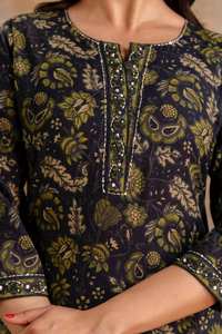 Venta al por mayor colección de trajes de algodón rectos de estilo indio y pakistaní confeccionados, ropa informal y de fiesta - Product Image 6