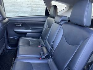 Toyota Prius v SUV 2015 Usado en Buen Estado, Volante a la Izquierda, Asientos de Cuero, Transmisión Automática, Techo Panorámico, Llantas R18, Faros LED - Product Image 4