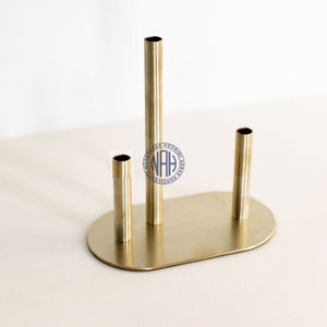 Vase à fleurs en métal à 3 tubes personnalisé, pièce maîtresse de mariage, porte-bourgeon, cadeau décoratif, fournisseur d'article - Product Image 1