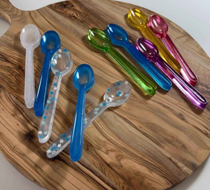 Ensemble de couverts à salade en résine écologique, fait main, 100% résine, pour les fêtes, la maison, l'hôtel, comprend une cuillère à glace Saniya - Product Image 6