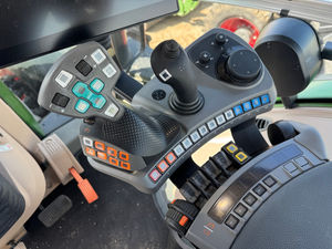 Tractor 2024 FENDT 1050 VARIO - Product Image 3