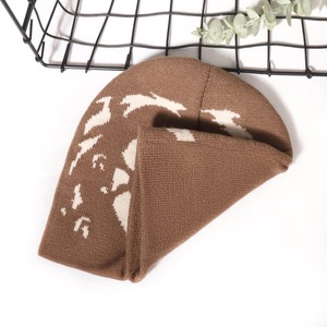 Bonnet à motif de logo personnalisé OEM pour hommes Chapeaux d'hiver à tricoter en jacquard noir à la mode Coupe-vent Crâne Acrylique Sport Style Hip Hop - Product Image 4