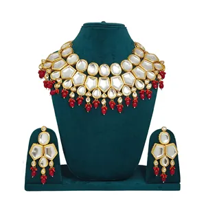 Ensemble de bijoux de mariée sertis de perles rouges Kundan et de perles, plaqué or 24 carats pour mariage - Product Image 4