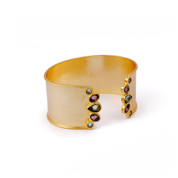 บุษราคัมสีฟ้าอเมทิสต์สีม่วง