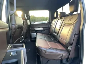 รถฟอร์ด F-450 คิงแรนช์ ปี 2023 สภาพดีเยี่ยม มือสอง - Product Image 2