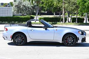 FIAT 124 SPIDER ABARTH 2018 d'occasion, conduite à gauche/droite - Product Image 2