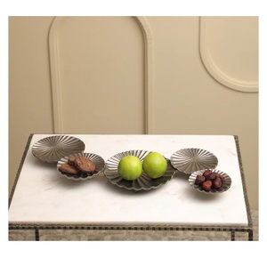 ถาดเสิร์ฟอาหารสำหรับตกแต่งสำหรับงานแต่งงานและดินเนอร์รอมฎอนสำหรับวางบนโต๊ะ - Product Image 1