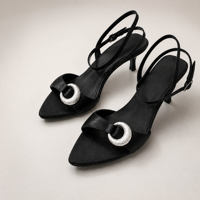Sandales à talon aiguille pour femme, à bout pointu et bride arrière, avec accent cercle en strass noir, personnalisables (Logo, OEM, ODM), vente en gros de chaussures
