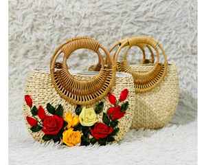 กระเป๋าผักตบชวาแบบคลาสสิกพร้อมดีไซน์หูหิ้วที่เป็นเอกลักษณ์ กระเป๋าผักตบชวาขายส่งและรับผลิตตามสั่ง (OEM) - Product Image 6