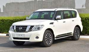 Nissan Patrol V8 City LE 2021-2022 d'occasion, berline essence, transmission intégrale, sièges en cuir, intérieur foncé, pneus R18, boîte automatique, toit ouvrant panoramique, caméra de recul 360° - Product Image 2