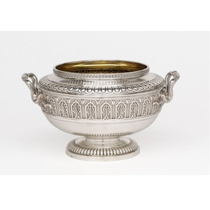 Plat et bol de service Vaisselle Bols de service Design Finition faite à la main Alimentaire Design rugueux Décoration intérieure Matériau solide - Product Image 3