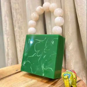 Mini pochette en résine artisanale-Sac de soirée design pour femme - Product Image 1