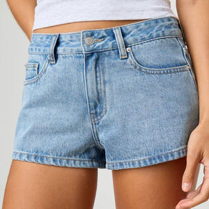 Shorts en jean pour femmes tendance, dernière conception, séchage rapide, coton, longueur courte, taille mi-haute, léger, vente en gros - Product Image 1