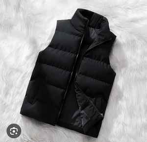 เสื้อแจ็คเก็ตพัฟเฟอร์แขนสั้นผู้ชาย ดีไซน์ล่าสุด คุณภาพสูง สไตล์ลำลองทันสมัย ผลิตจากโพลีเอสเตอร์/ผ้าฝ้าย - Product Image 1