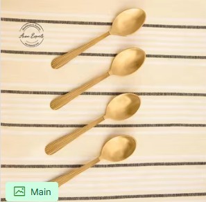 Juego de 2 cucharas de postre doradas con diseño elegante, perfectas para servir golosinas u ocasiones especiales - Product Image 3