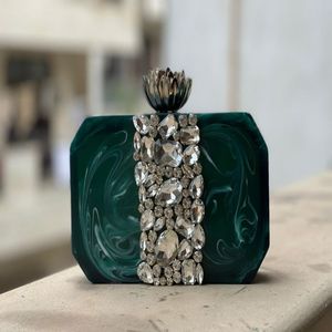 BATCH LIÉ avec Embrayage en résine de qualité standard écologique fait à la main Unique Designer Purse Luxury Best Price Decorative Design - Product Image 3