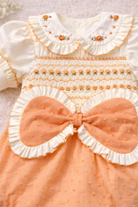 Mameluco de Burbuja con Volantes para Bebé Niña con Lazo Grande Color Durazno Naranja, Atuendo de Boutique para Bebés y Niños Pequeños - Product Image 3