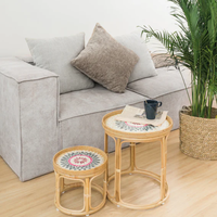 Table d'appoint en rotin rond naturel fabriqué à la main avec vadrouille incrusté tabouret de décoration de la maison scandinave moderne pour cuisine hôtel Vietnam