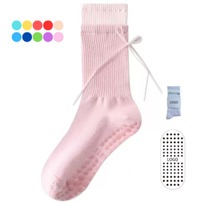 कस्टम थोक गुलाबी महिला चालक दल के चालक दल दोहरी कुफ चिपचिपी पकड़ विरोधी पर्ची योग धनुष वसंत के साथ मोजे - Product Image 1