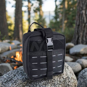 Bolsa de botiquín de primeros auxilios para exteriores con logotipo personalizado, bolsa médica de Material de nailon duradero para acampar, senderismo y uso hospitalario - Product Image 5