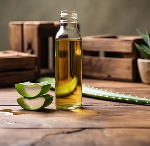 น้ำมันว่านหางจระเข้บริสุทธิ์100% สกัดจากสมุนไพรธรรมชาติสำหรับผิวเครื่องสำอางค์นวด & จำนวนมากขายส่ง - Product Image 1