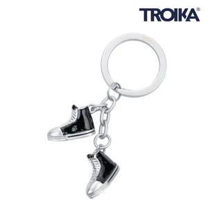 Portachiavi Personalizzati a Forma di Sneaker Chuck, Gadget Promozionali e Moschettoni Personalizzabili - Product Image 1