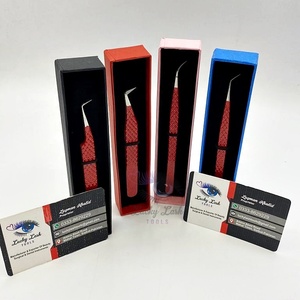 Juego de Pinzas Profesionales para Extensión de Pestañas con Etiqueta Personalizada, 90 Grados de Aislamiento Grande, 45 Grados Puntiagudas, Acero Inoxidable Rojo - Product Image 6