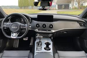 Kia Stinger GT1 AWD 2022 Usado en Buen Estado, Motor V6 Biturbo de 368 hp - Product Image 3