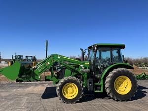 Tractor de Ruedas John Deere 5100M Usado en Buen Estado con Cargador Frontal 6130R 4x4 45HP para Motor y Caja de Cambios en Stock - Product Image 5