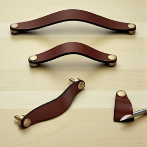 Planche à découper en bois gravée avec logo personnalisé pour les restaurants et la maison Vietnam - Product Image 1