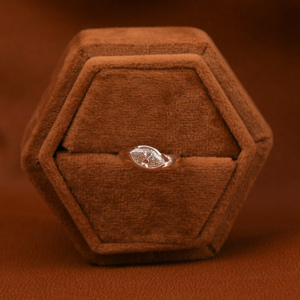 Anillo de compromiso solitario de corte Marquesa de 1,0 CT, oro blanco sólido de 14KT, diamante sin conflictos, regalo de cumpleaños clásico IGI - Product Image 6