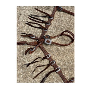 Ensemble de clous en cuir occidental de qualité supérieure faits à la main pour l'entraînement et la compétition d'équitation professionnelle importés d'Inde - Product Image 1