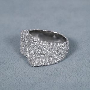 Ilumina tu dedo con un anillo de hip hop con diamante cultivado en laboratorio de 14 quilates con claridad VVS, diseñado para unisex. - Product Image 4