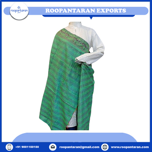 Produits les plus vendus : Étole musulmane au design élégant, fabriquée à la main, en coton Kantha de haute qualité, réversible, en soie, en vente - Product Image 4