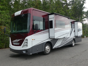 4UZAAJFC4SCVT4026 Nueva Autocaravana Diésel de Lujo Clase A 2025 con Motor Turbo y Amplio Interior Deslizable - Product Image 3