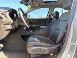 GM C Acadia AT4 d'occasion propre 2023 - Product Image 3