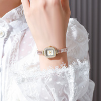 Montre-Bracelet de Luxe pour Femme, Élégante et Tendance, avec Bracelet en Alliage et Moissanite