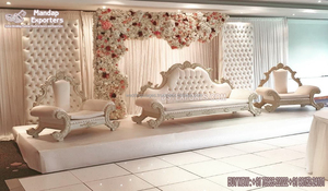 Panneau de fond en cuir capitonné moderne et élégant DST Exports, décoration de scène chic sur le thème indien et de l'amour pour mariages en Suisse - Product Image 4