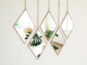 กระจกติดผนังรูปหยดน้ำตาสำหรับตกแต่งภายในกระจกเซลฟี่แบบแขวนกรอบโลหะกระจกเน้นเสียงแบบเรียบง่ายคุณภาพสูง - Product Image 6