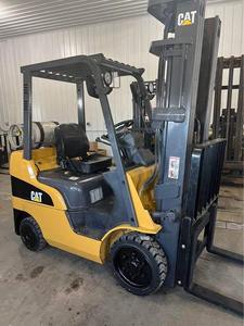 Meilleur prix pour les chariots élévateurs diesel d'occasion de 2 et 3 tonnes, originaux CAT GP25K, avec une machine robuste et performante pour les industries de vente au détail - Product Image 6