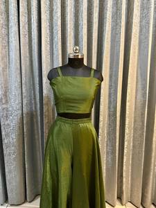 El último diseñador indio Lehenga Choli Hermosa elegancia tradicional Estilo contemporáneo Bordado multicolor Lentejuelas Trabajo - Product Image 5