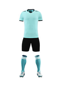 Venta al por mayor de ropa deportiva de alta calidad de fútbol Kits completos de sublimación transpirable hombres servicios OEM Con diseños personalizados y tamaño - Product Image 4