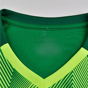 Conjunto de uniforme de camiseta de fútbol personalizado, tela de alta calidad, transpirable y ligera, adecuado para entrenamiento de equipos - Product Image 3
