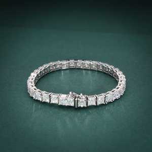 Pulsera de tenis de corte princesa de Plata de Ley 925, Diamante de moissanita de quilates con chapado en plata, regalo especial de San Valentín - Product Image 1