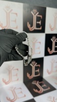 Montre unisexe de luxe en acier inoxydable, design pièce de monnaie, résistante à l'eau 3 ATM, entièrement sertie de diamants Moissanite étincelants, mouvement à quartz