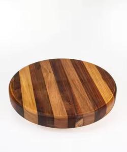 Plateau alimentaire en bois avec logo personnalisé Assiette de service Plateau à fruits en bois de caoutchouc Assiette à dîner Plateaux en bois - Product Image 3