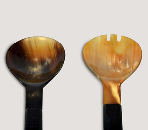 Cuchara para Servir de Cuerno Natural Blanco y Negro, Juego de Cubiertos de Acero Espejado, Artesanía India - Product Image 3