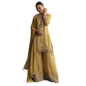 Traje Palazzo de Organza amarillo con Zari y bordado de espejo, venta al por mayor, Ropa Étnica para mujer, fábrica de ropa OEM, proveedor a granel - Product Image 3