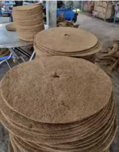 Disques de coco disponibles de haute qualité produit durable pour la couverture de base d'arbre - Product Image 4