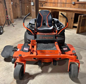 Tondeuse à gazon H&S 2024 Bad Boy ZT Avenger 60 pouces à braquage zéro, moteur KOHLER 7000 Pro - Product Image 1